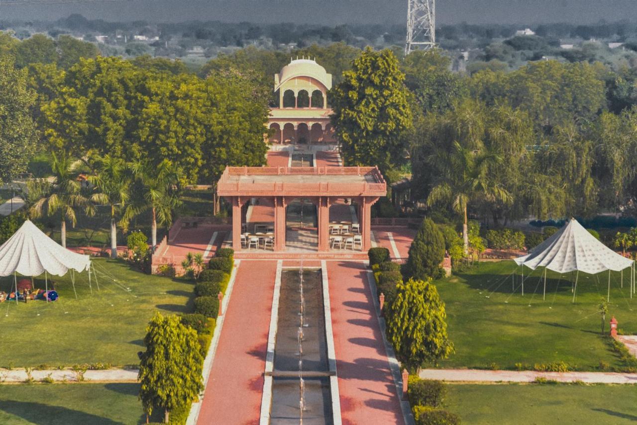 Umaid Palace - A Lakeside Heritage Palace Resort Near Jaipur Close To Bhangarh & Chand Baori Stepwell Abhaneri Dubbī 외부 사진