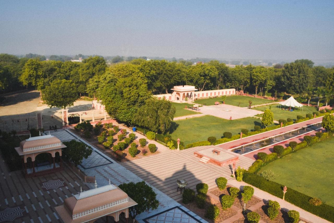 Umaid Palace - A Lakeside Heritage Palace Resort Near Jaipur Close To Bhangarh & Chand Baori Stepwell Abhaneri Dubbī 외부 사진