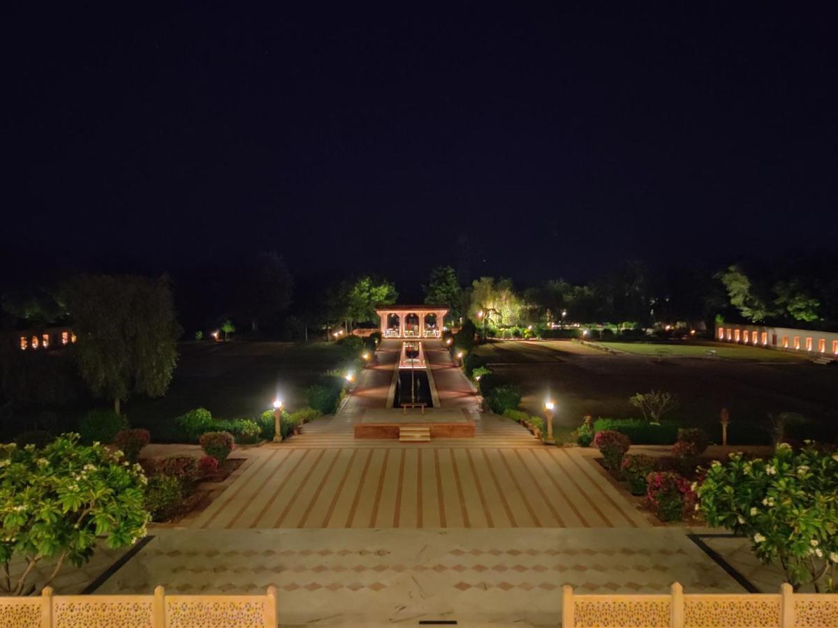 Umaid Palace - A Lakeside Heritage Palace Resort Near Jaipur Close To Bhangarh & Chand Baori Stepwell Abhaneri Dubbī 외부 사진