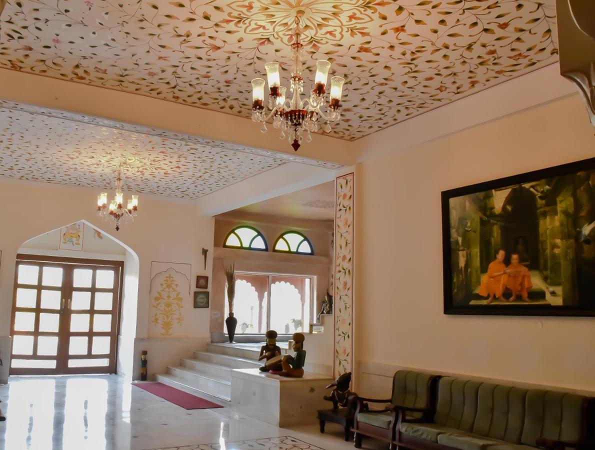 Umaid Palace - A Lakeside Heritage Palace Resort Near Jaipur Close To Bhangarh & Chand Baori Stepwell Abhaneri Dubbī 외부 사진