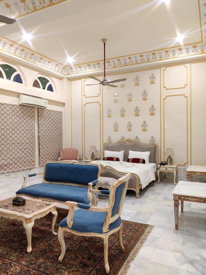 Umaid Palace - A Lakeside Heritage Palace Resort Near Jaipur Close To Bhangarh & Chand Baori Stepwell Abhaneri Dubbī 외부 사진
